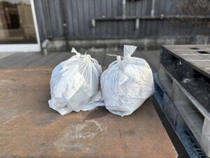 拾い集めたごみ